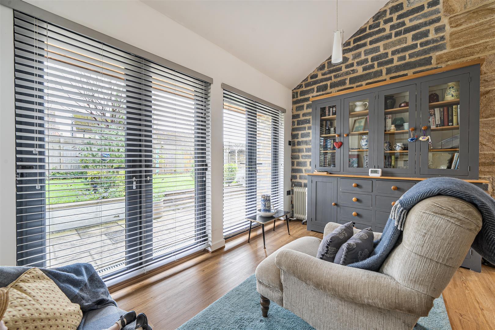 Property Image 541b293e-5ac6-4f69-8e44-be7c161d2879