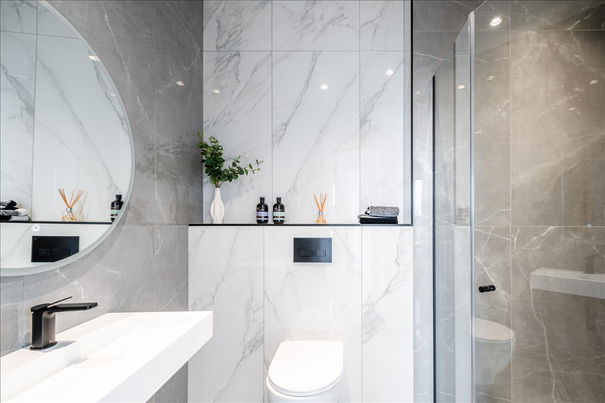 2-bedroom penthouse apartment for sale, Clapton, E5