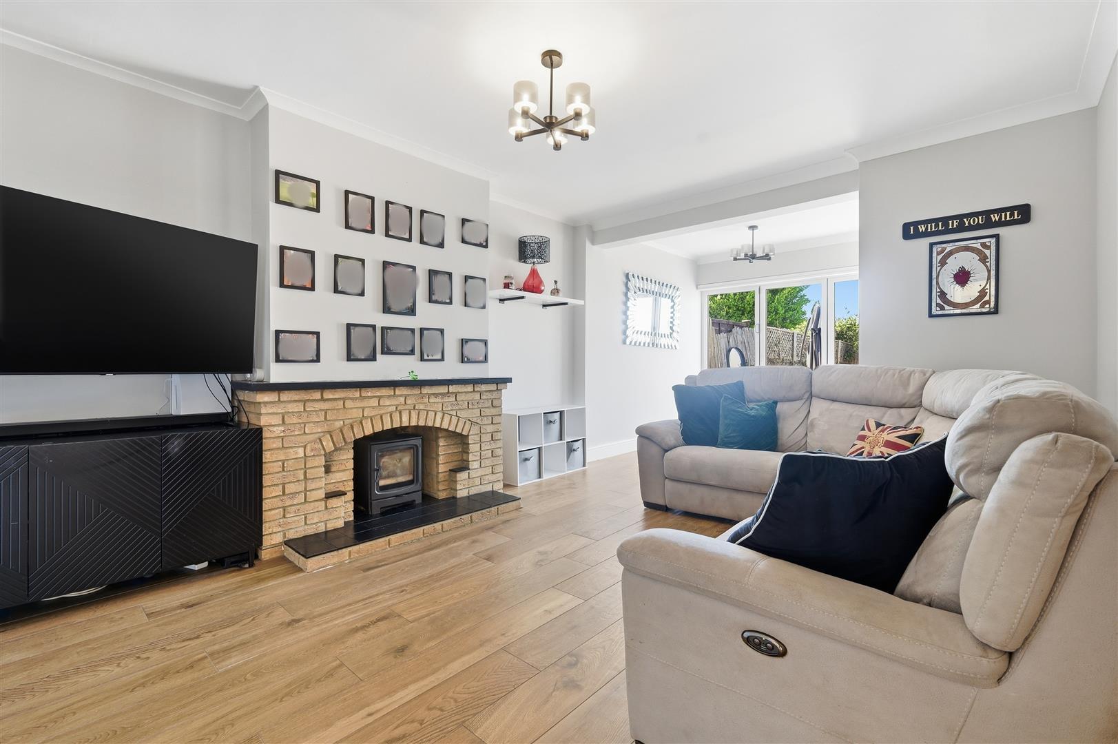 Property Image 543c2b76-e601-4943-908b-8fbe5ab0d060