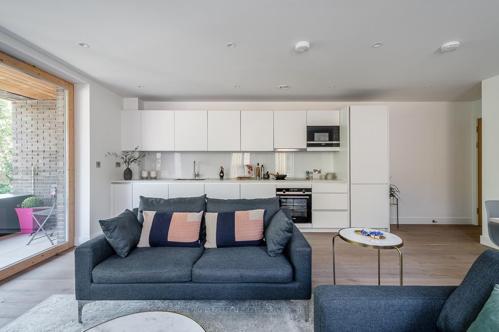 Luxury Hackney Gardens Apartment for sale, with outdoor balcony