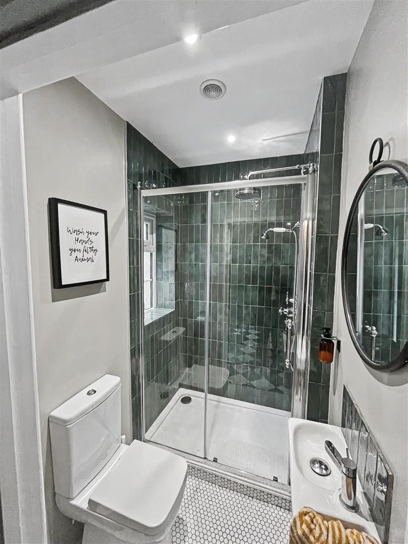 Property Image 5476a1eb-ded8-46bd-8035-2819195a6f2c