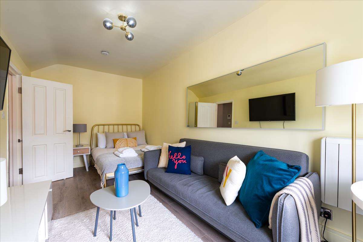 Property Image 547e58ad-5e0a-49e0-ad94-c02e3fa273a4