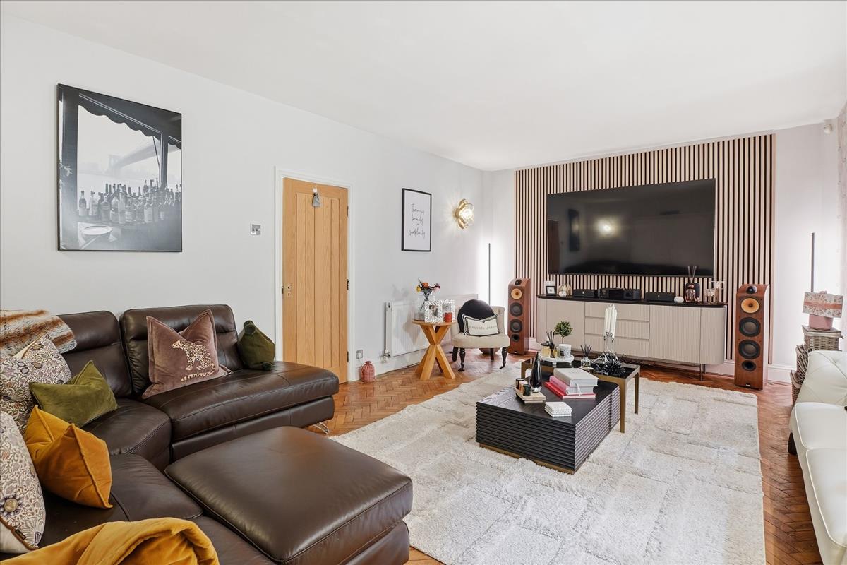 Property Image 54c68973-4754-4e2d-84c4-d40d3619aabd