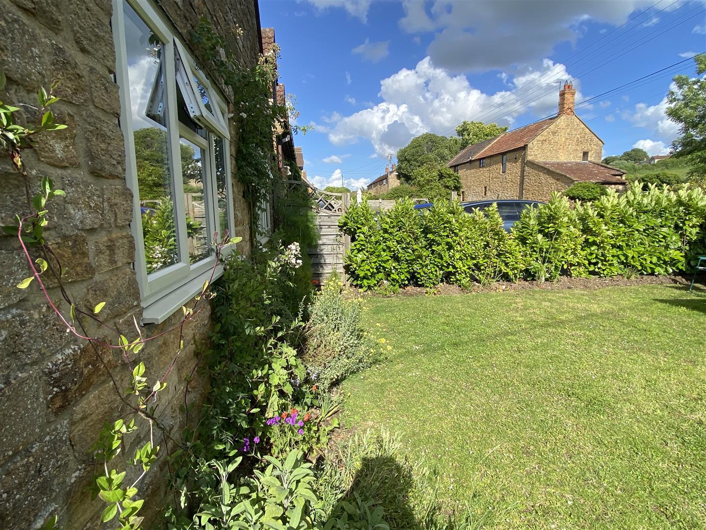 Property Image 54c87cae-43a0-4f5a-b7b6-f1f3865924ba