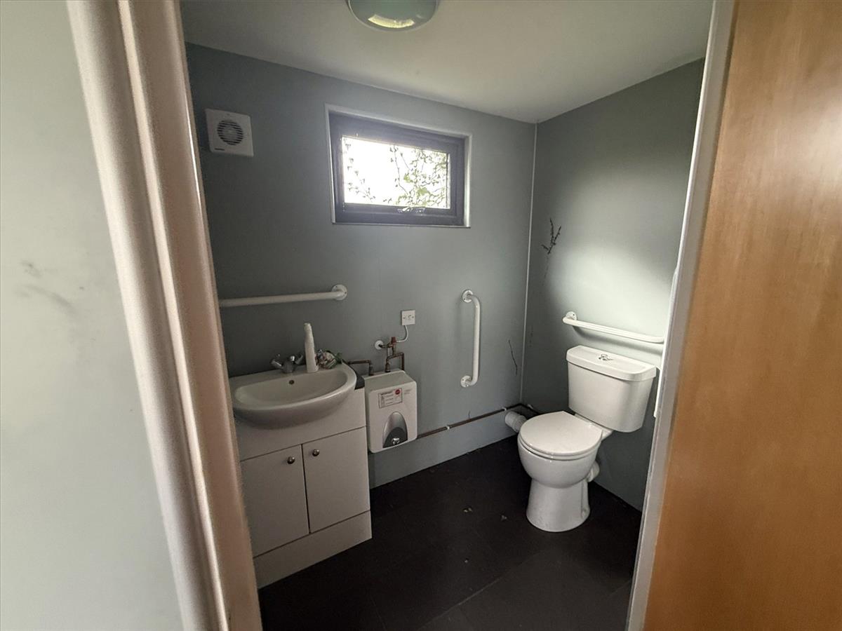 Property Image 54d5259c-7c0e-476d-8e6c-6d620294bb0f