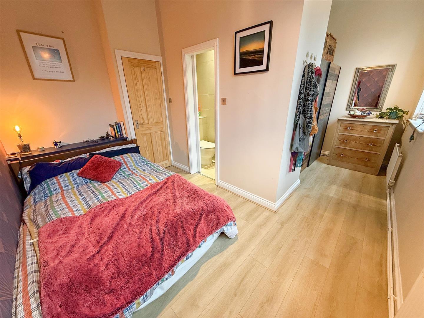 Property Image 54dd0ce7-360c-4e54-8fc2-e1b2e18b96d4