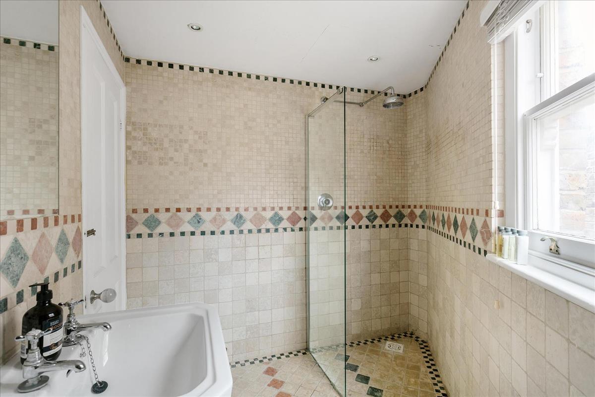 Property Image 54e4a6c2-8648-4e85-9efd-606bf8291a75