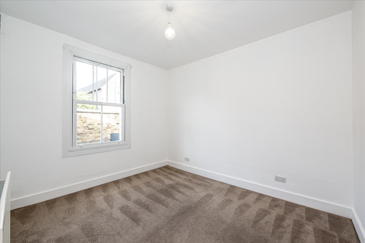 Property Image 54e93a42-9c18-48b7-aea0-38d534e3d08d