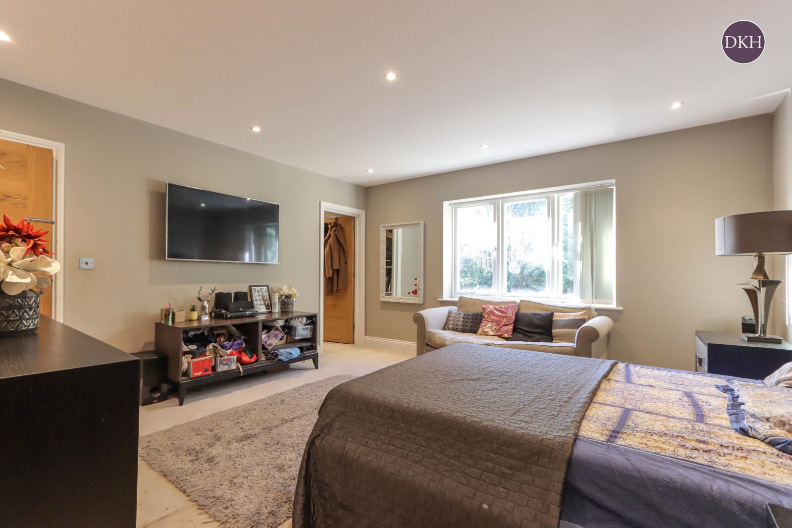 Property Image 54f02352-0f5e-40cf-a8b5-a0e5e634a38f