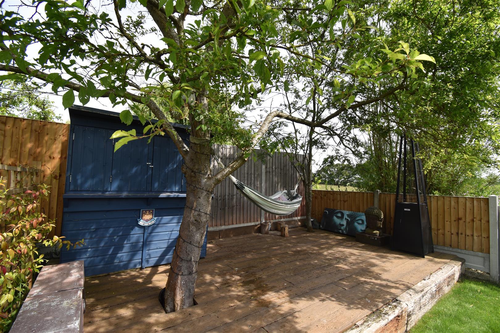 Property Image 550321f0-6684-476f-bad2-2e984f4ab9b9