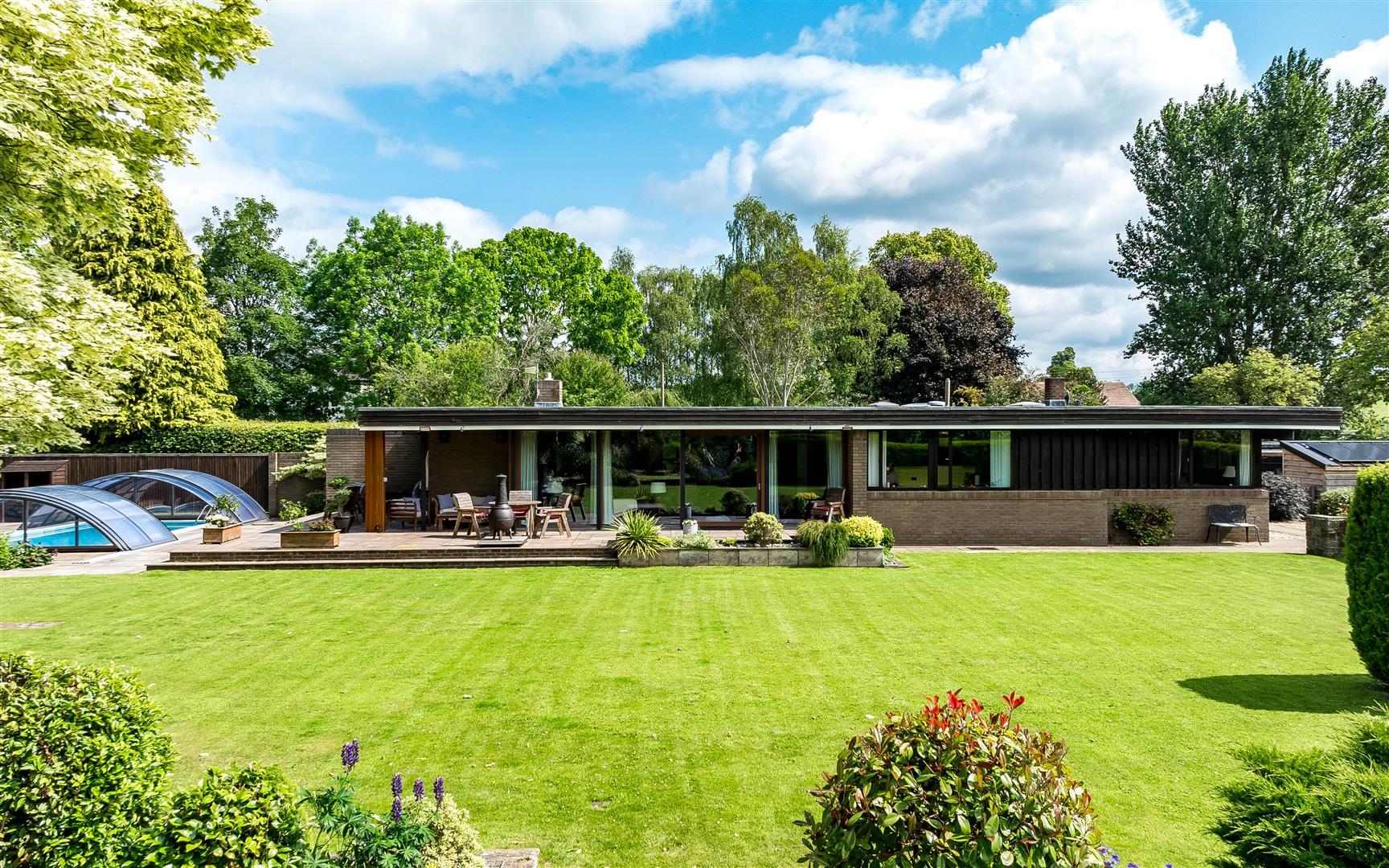 Property Image 55161376-28c8-4b4b-9cdb-c42ef966ecc4