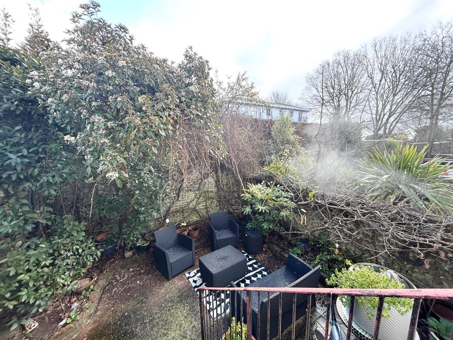 Property Image 551a4e47-07fd-4be1-aa1b-3e45b9483202