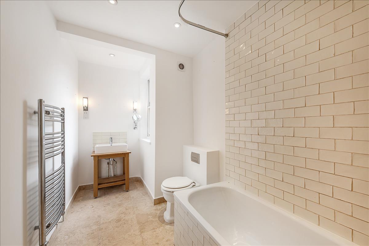 Property Image 551ab5ab-e611-4371-a2e1-724d93962910
