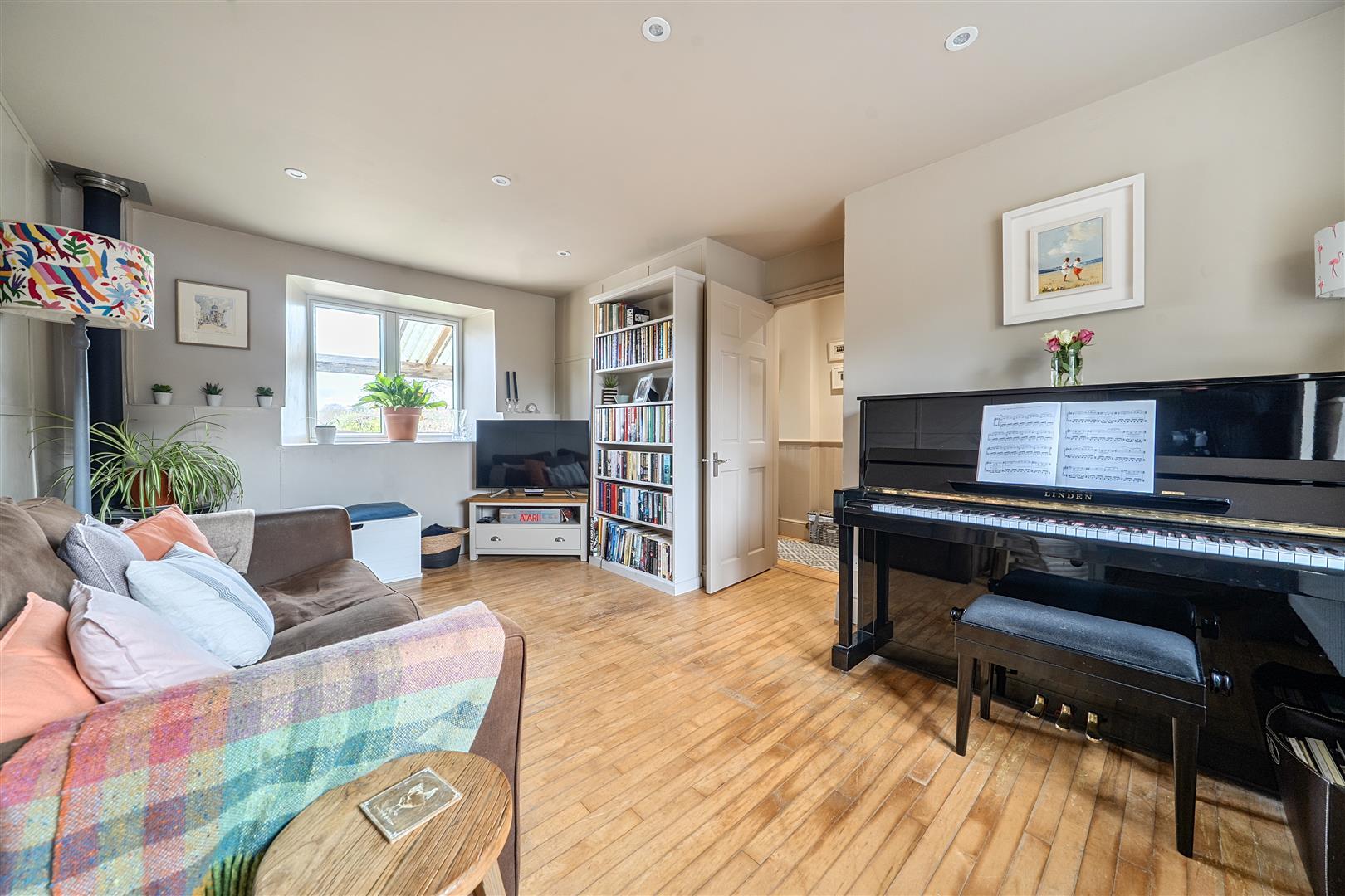 Property Image 552033b9-f6f2-4239-934f-8978dd2530bd