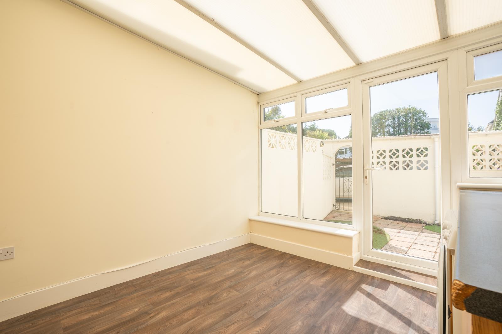 Property Image 55491a1c-f905-4f59-8aad-b3e3ed8e7c86