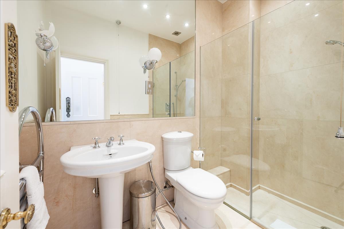 Property Image 5551c8af-c150-41b6-8365-960a0c993f5c