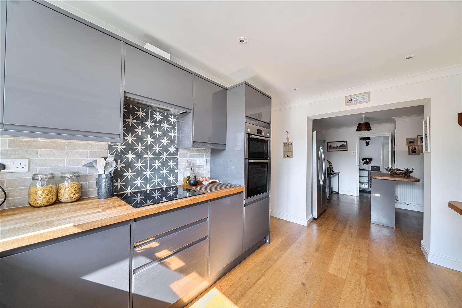 Property Image 55899866-e39c-47dd-8d56-32575b294ea9