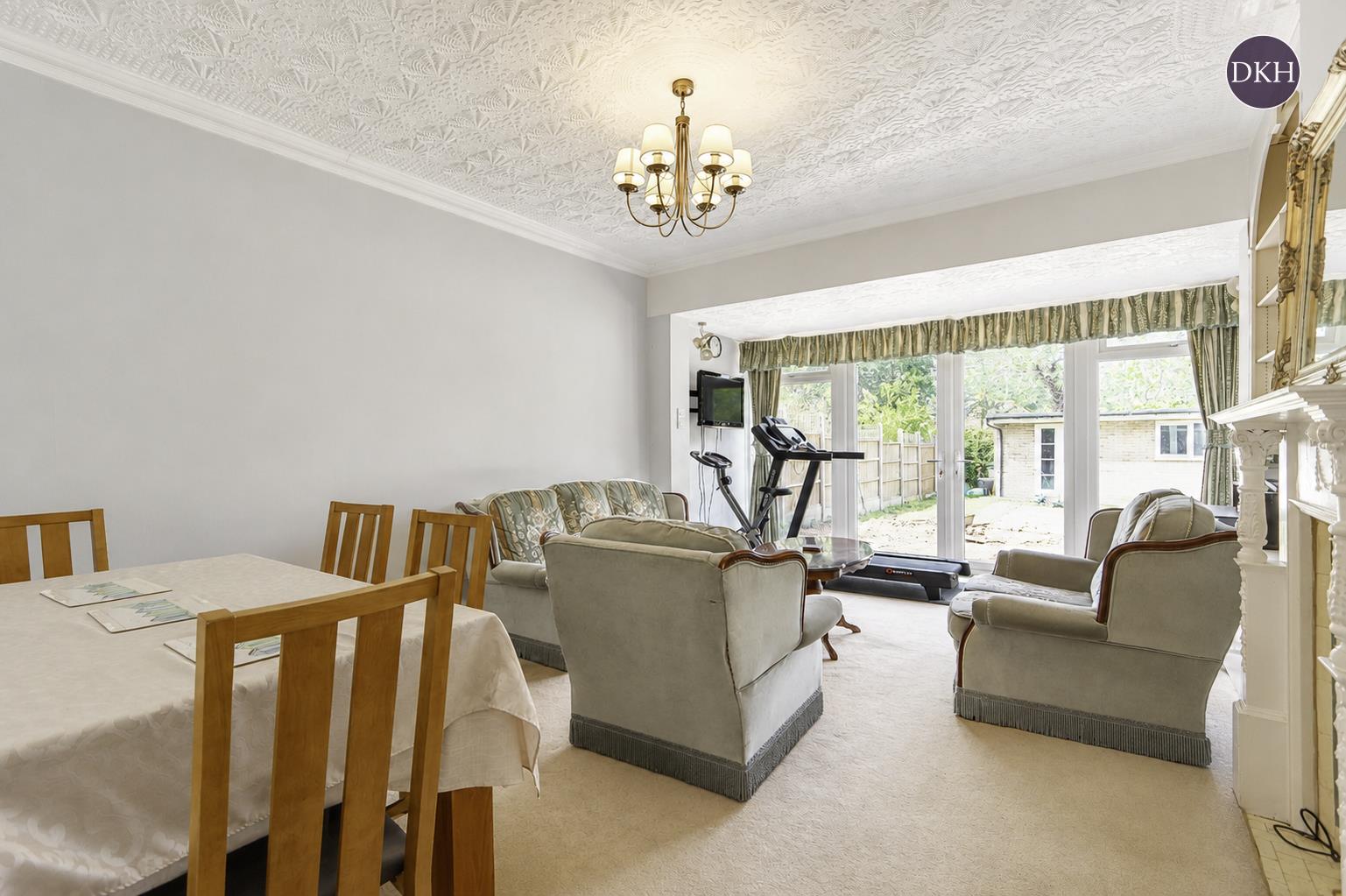 Property Image 558b5352-a008-425d-a504-8a9ff2e2ef30