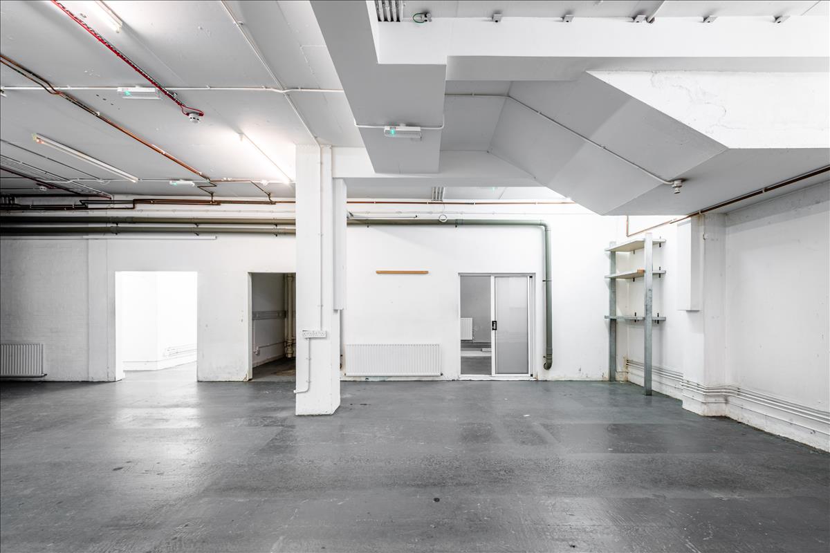 industrial unit to let in Islington 