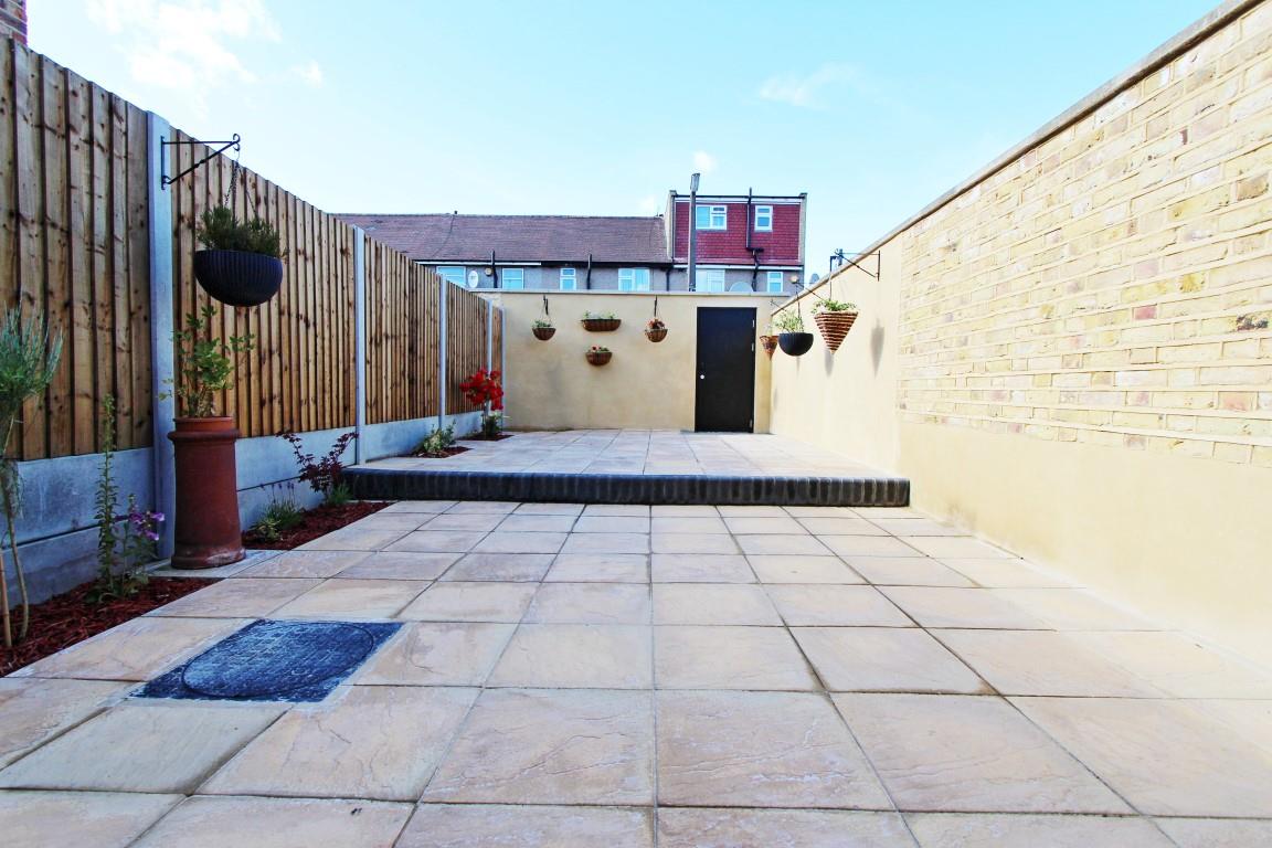 Property Image 55ccaf7e-7944-455b-9c73-2f205d635722