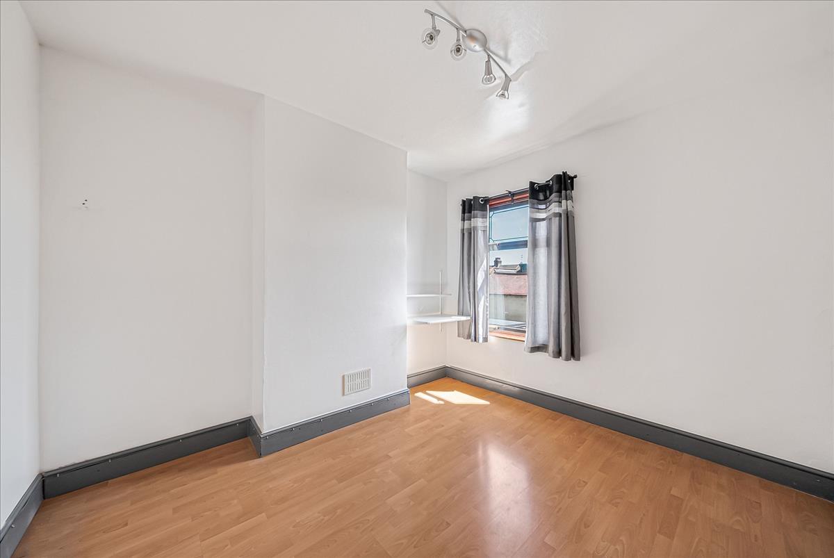 Property Image 55d69237-0380-44b9-95b6-8c893aaf37ae