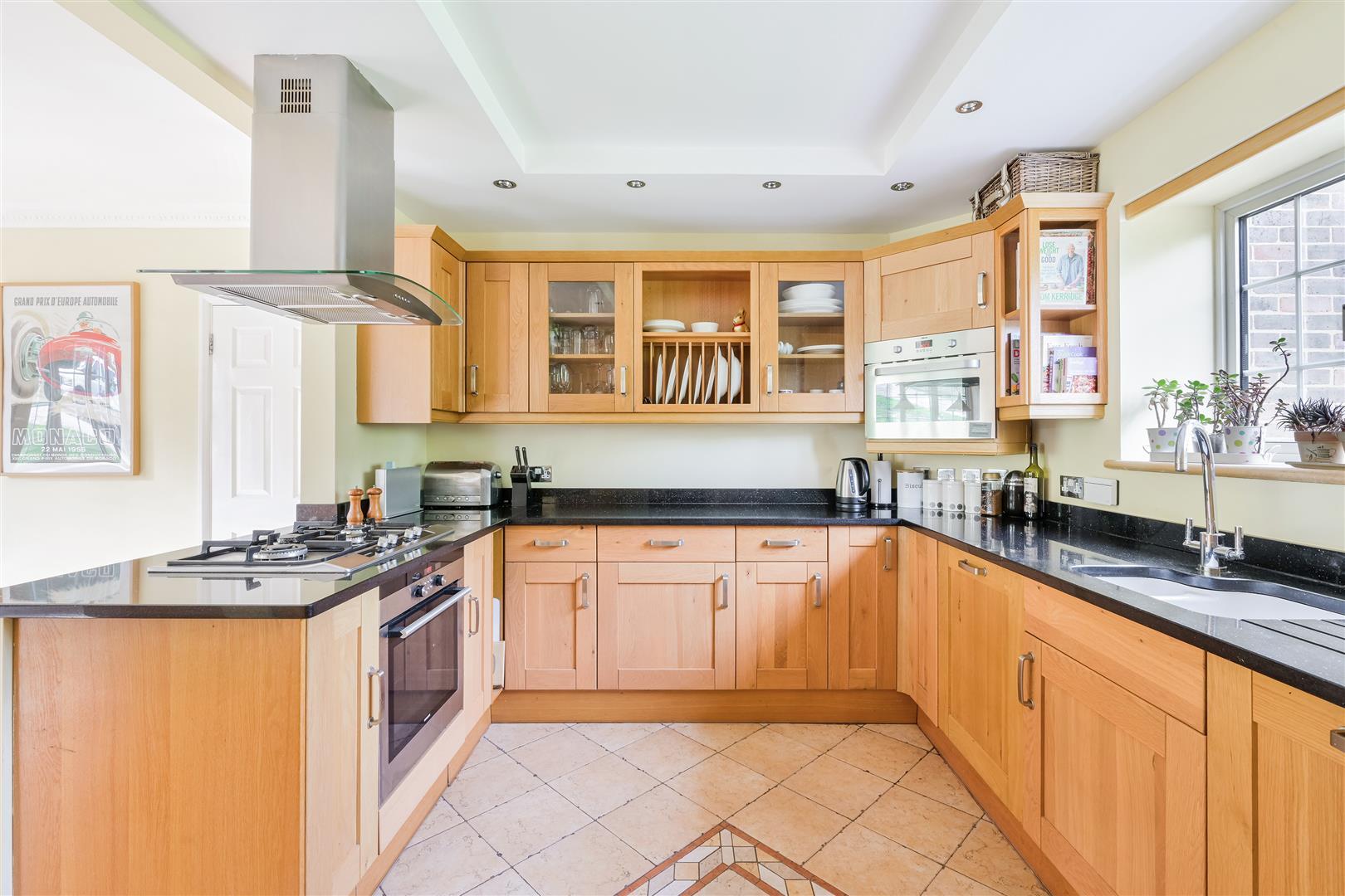 Property Image 55ea9b87-3dad-40e9-b2e4-f40230b346de