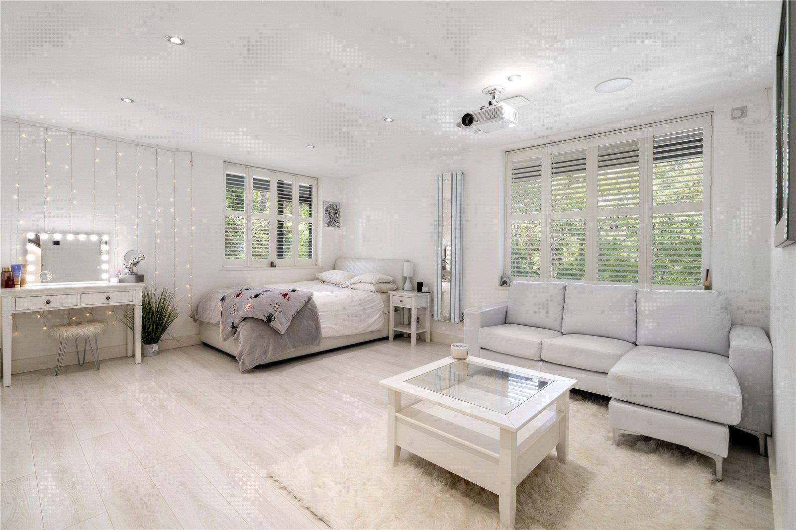 Property Image 55fc784a-ca6f-4b83-9bfd-826a68c3ab00