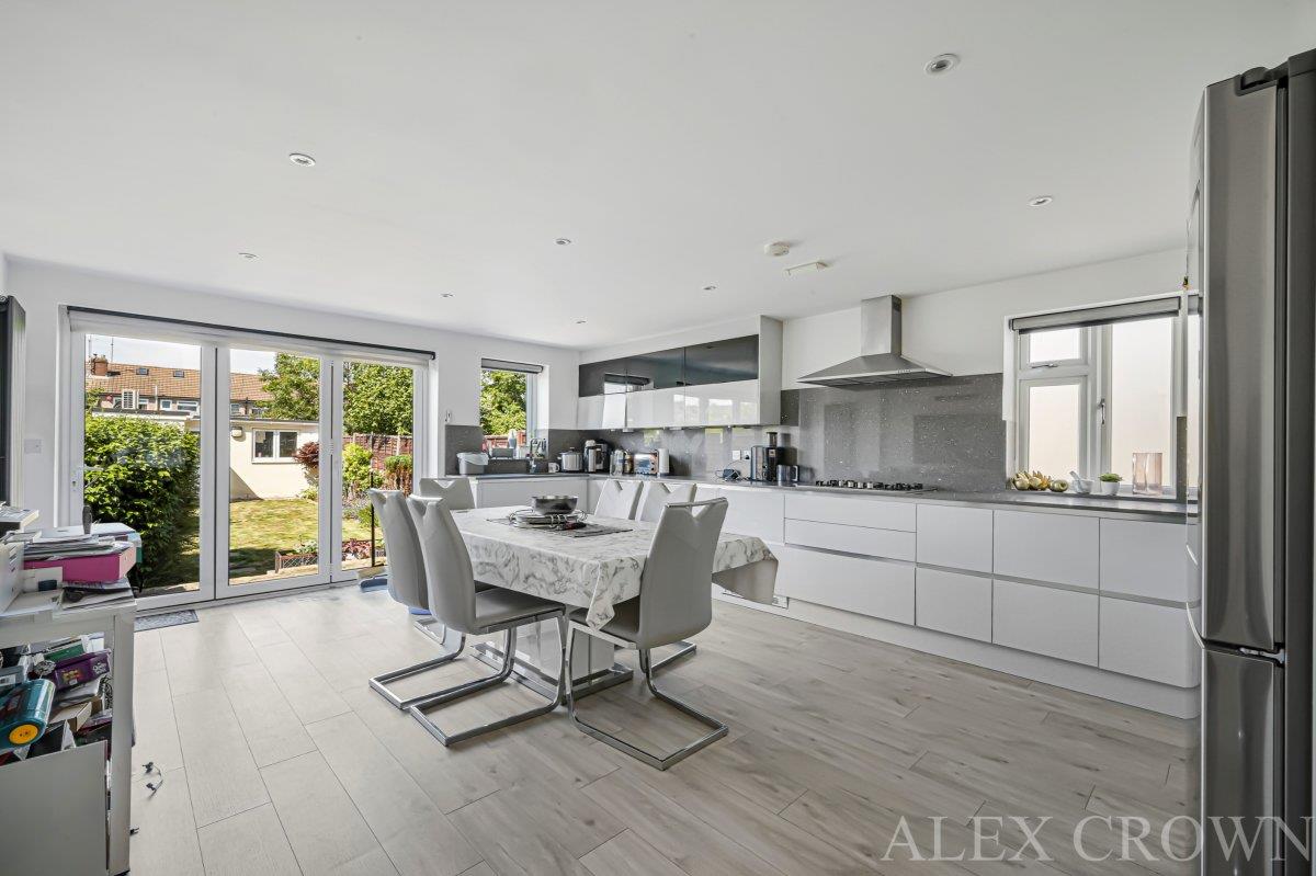 Property Image 560006c0-adfa-4345-8f9e-6fa136749b7f