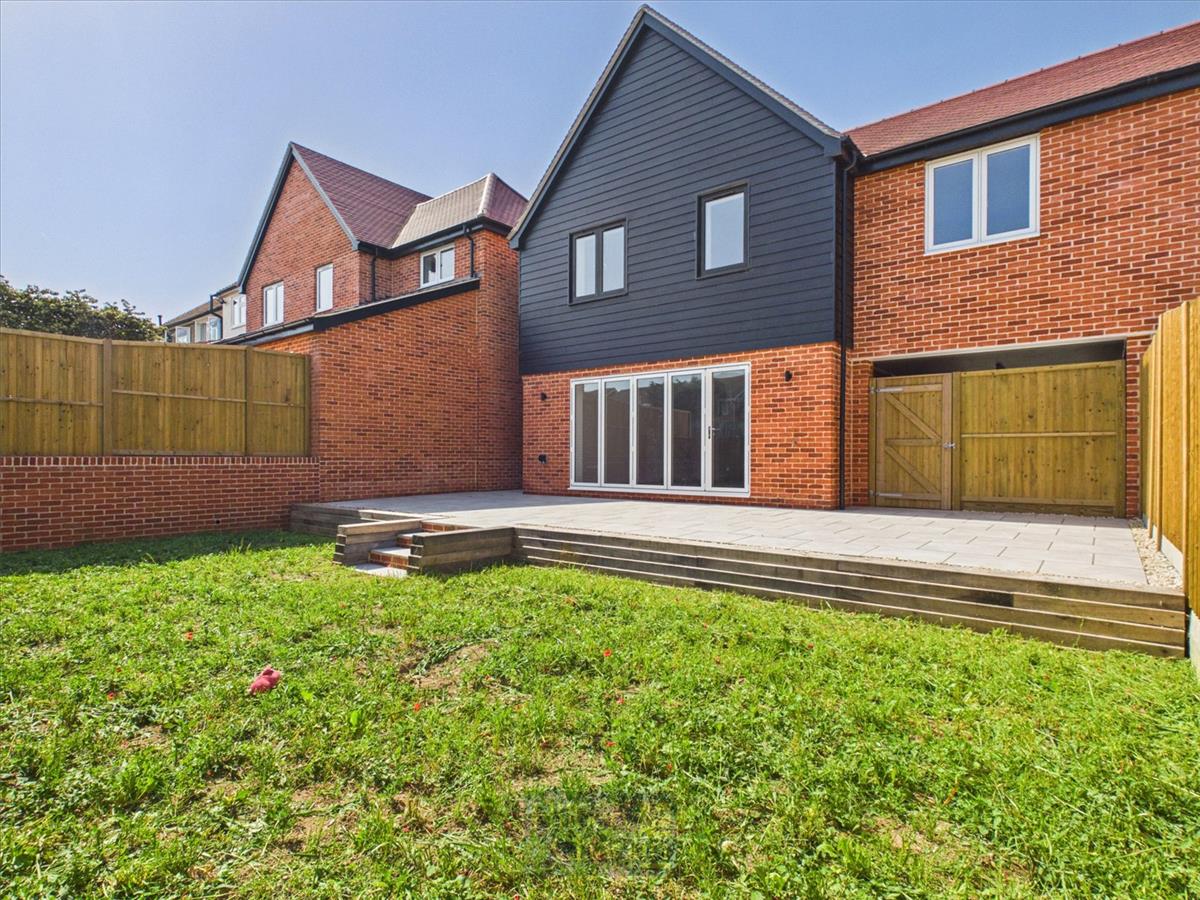 Property Image 560fb415-641e-401e-b8cb-87b987110fd9