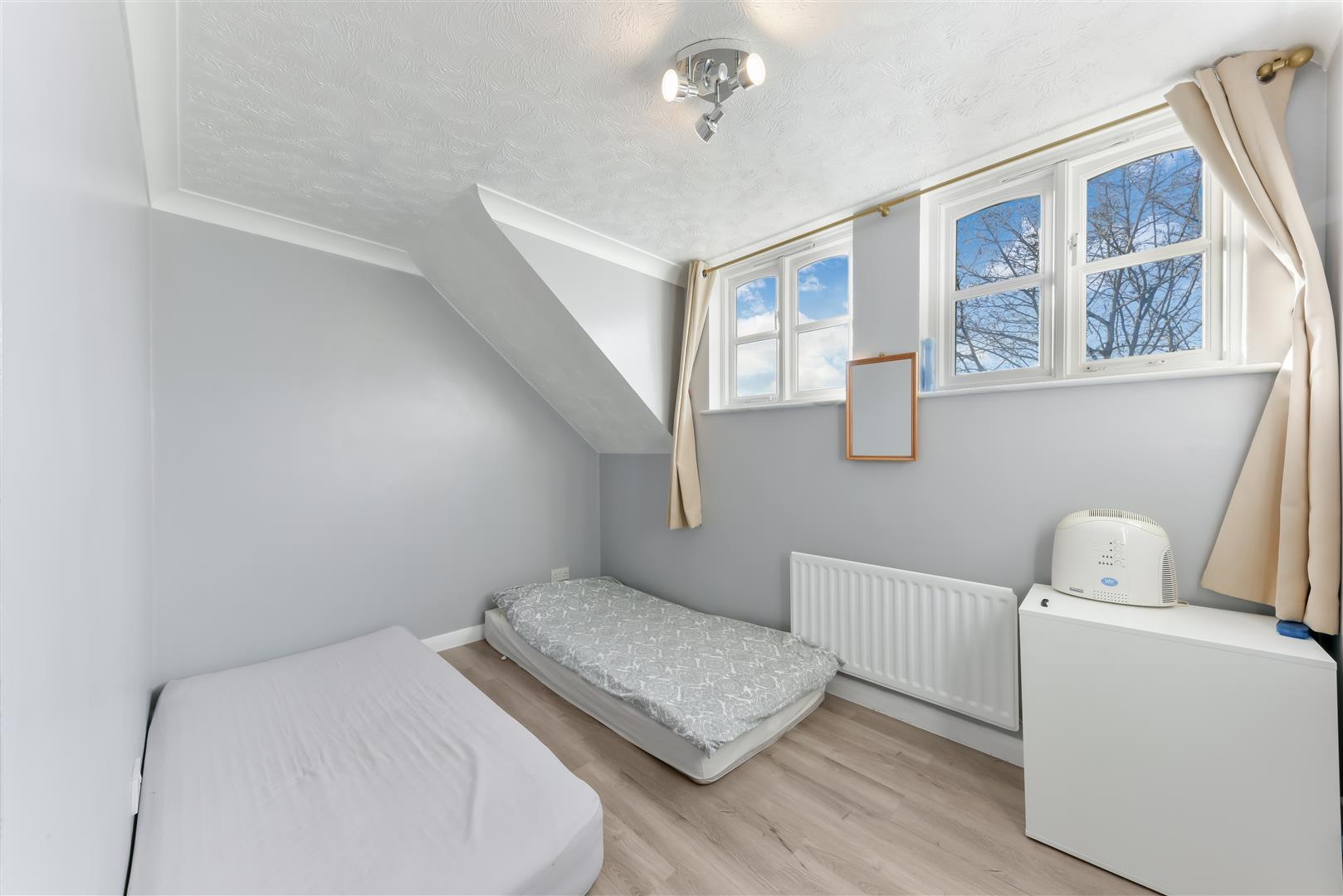Property Image 56163bec-af09-464d-bfa0-7b40d6cdbec8