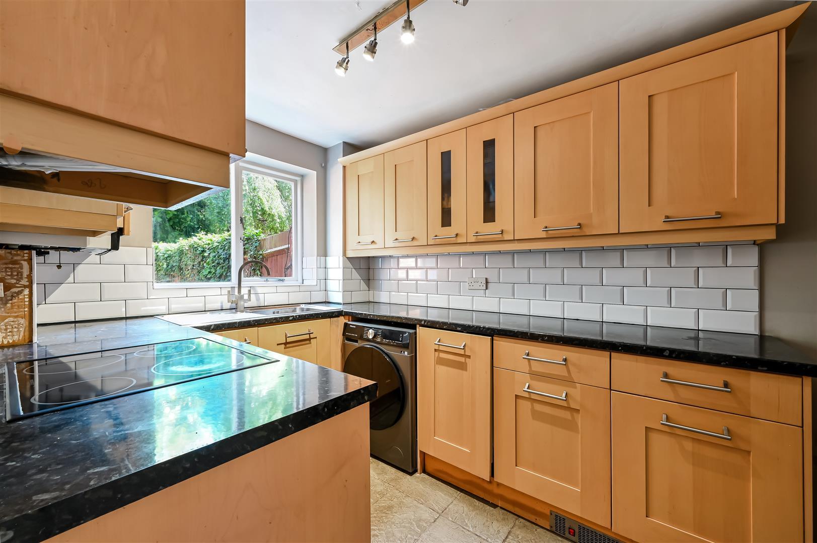 Property Image 56363d8c-1f77-43a0-9836-0f2bfc75c07c