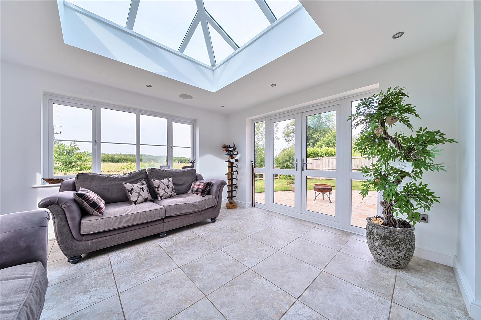 Property Image 563ef18a-9a71-43f4-b938-59c28ce1ae6f