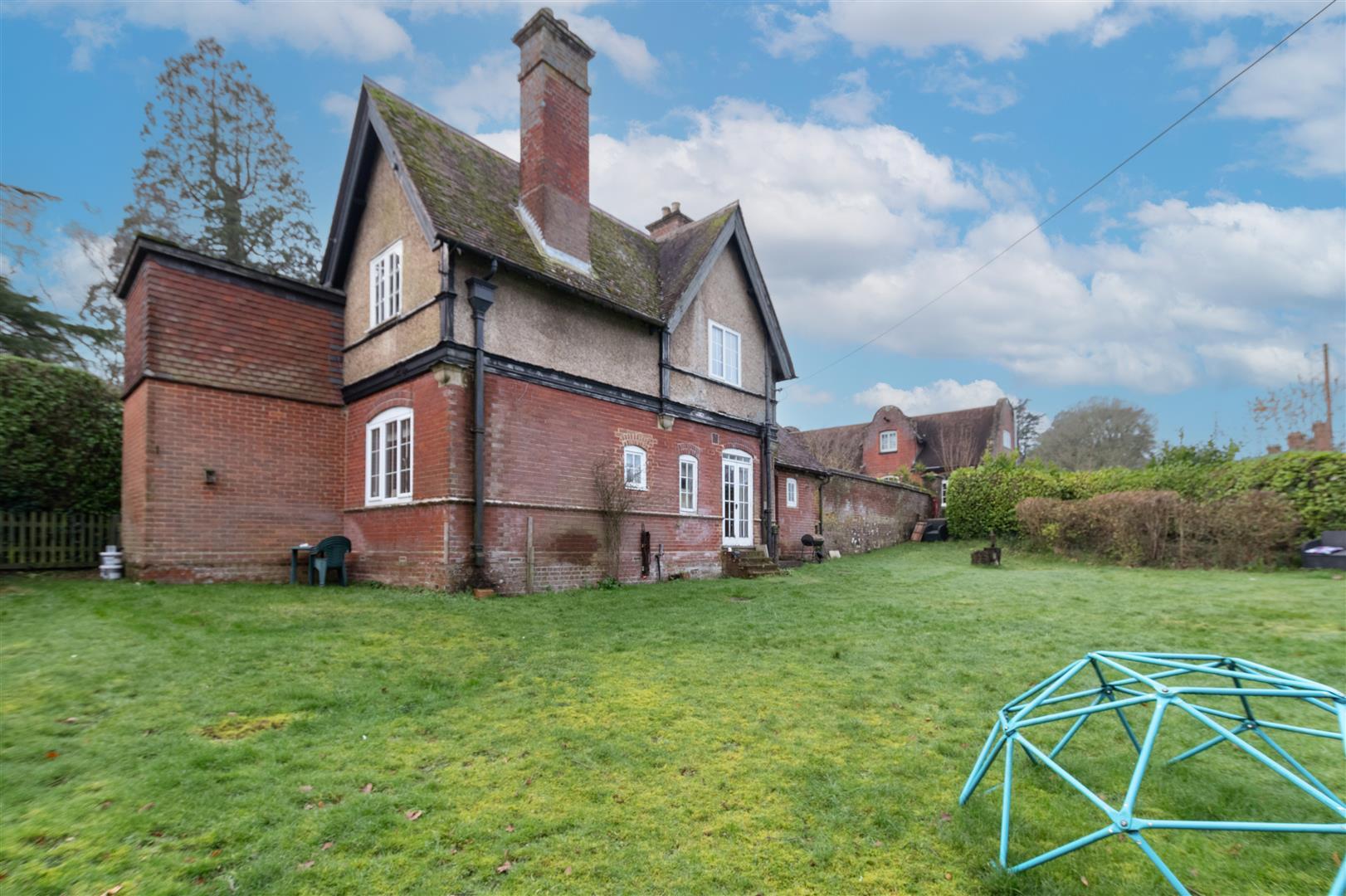 Property Image 565af960-6cd9-4957-bbf0-cf8a740412ea