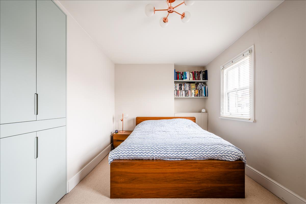 three bedroom triplex period conversion in london fields e9