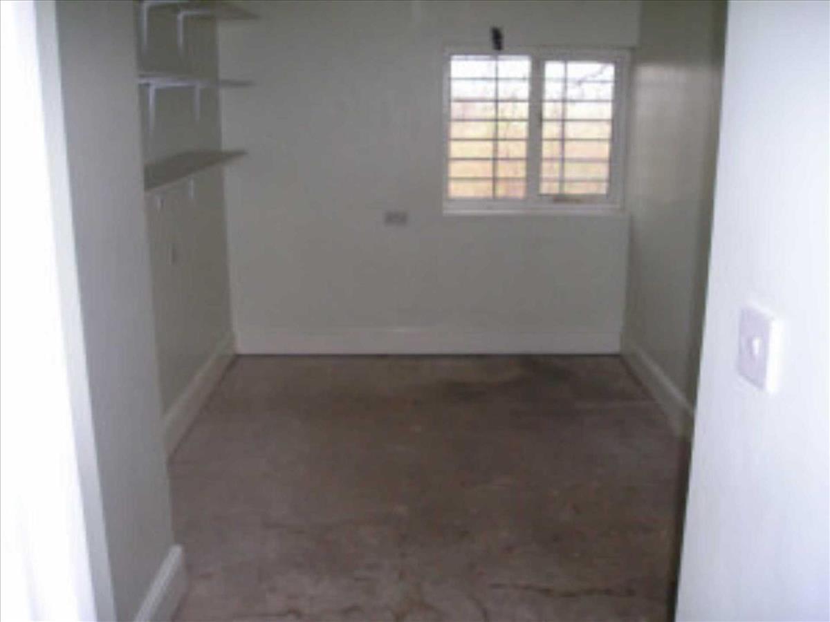 Property Image 566c6df4-c590-41a9-8093-35996cabca5c