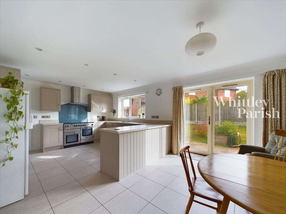 Property Image 56a383b6-2f54-46d2-892f-426c09e0b408