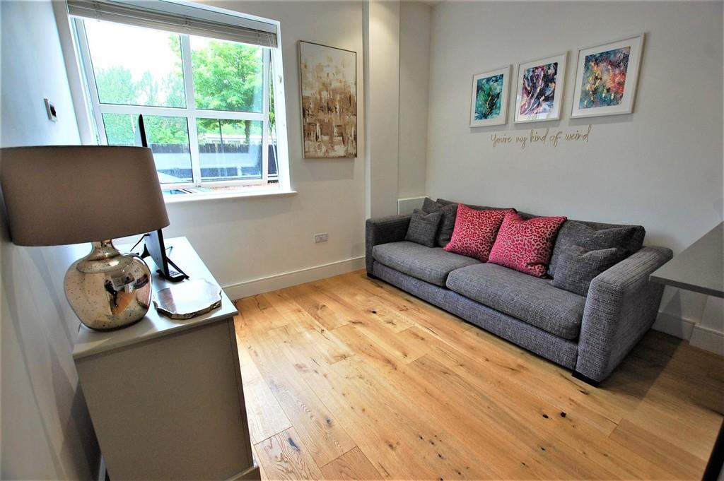 Property Image 56a4a7d6-dc5c-46bf-91fe-77b066351caf