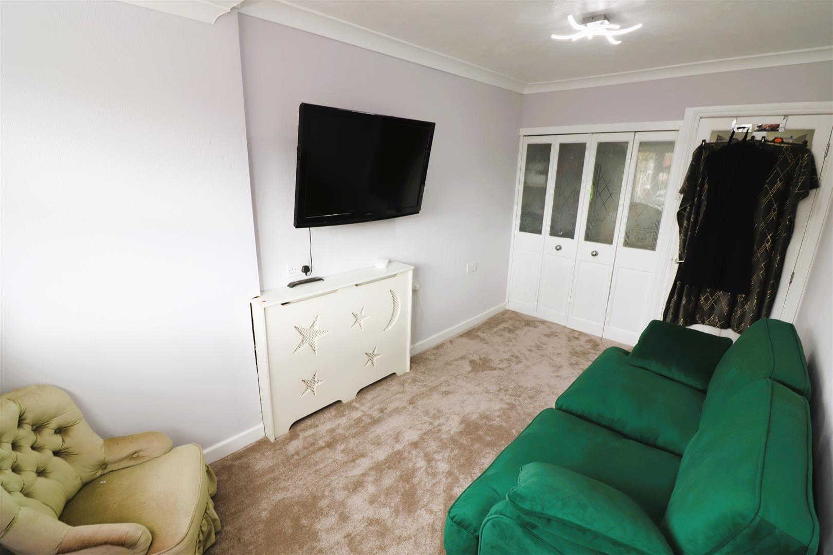 Property Image 56af9675-aebc-42b0-8986-e0d979370081