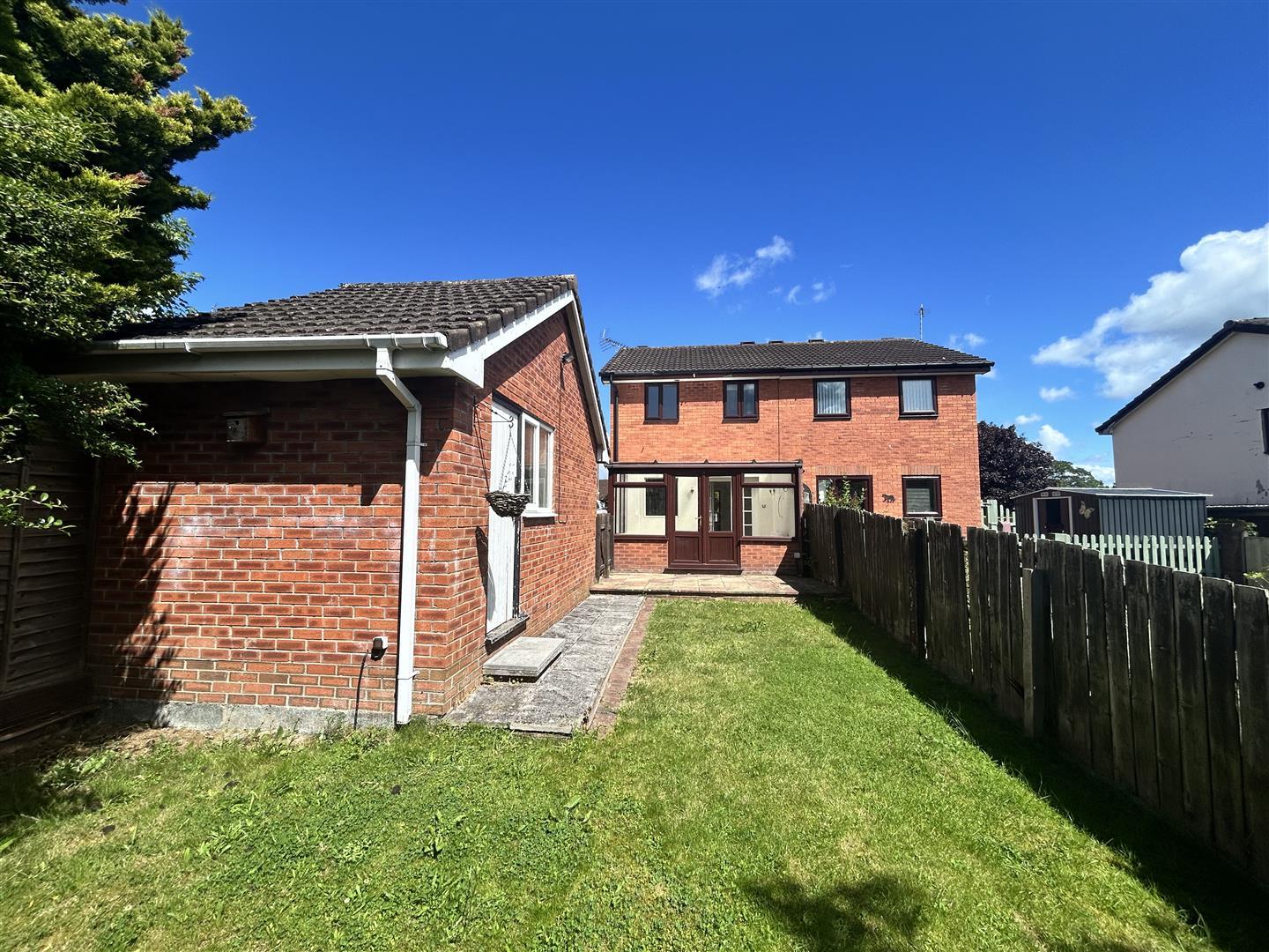 Property Image 56b03171-0260-467d-a294-f124852e699e