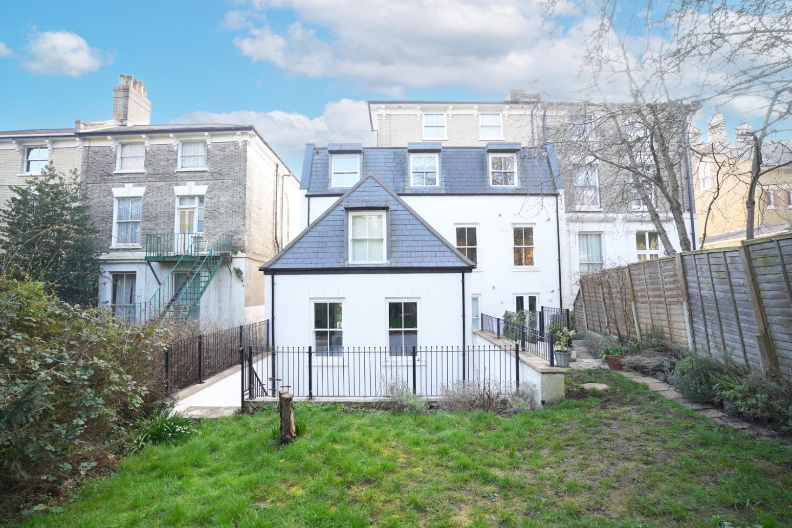 Property Image 56bb2c3b-a203-4da8-a5b8-5513c6321958