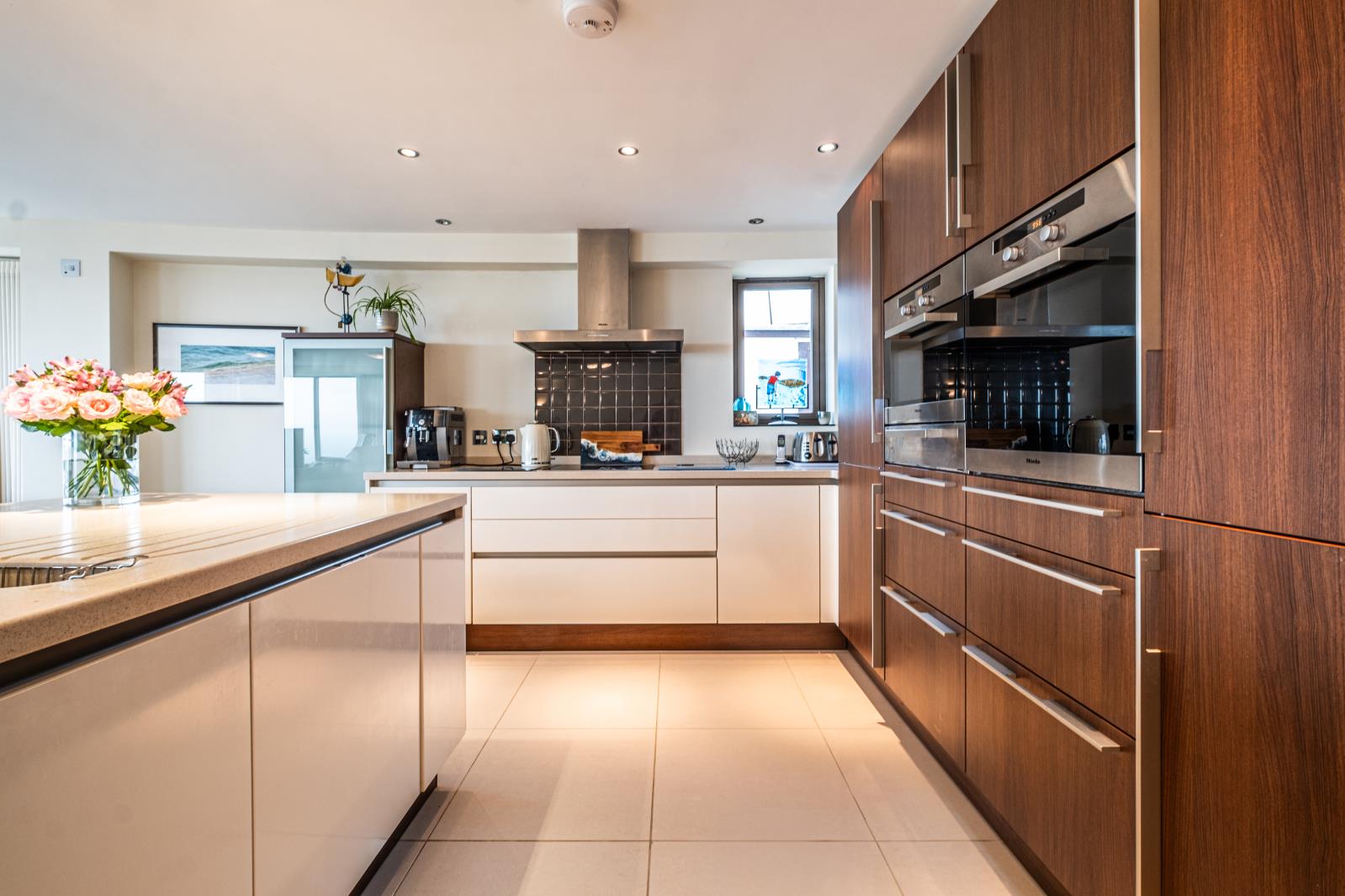 Property Image 56e87f54-4b7b-4ab8-9b97-4db44a5b0b76