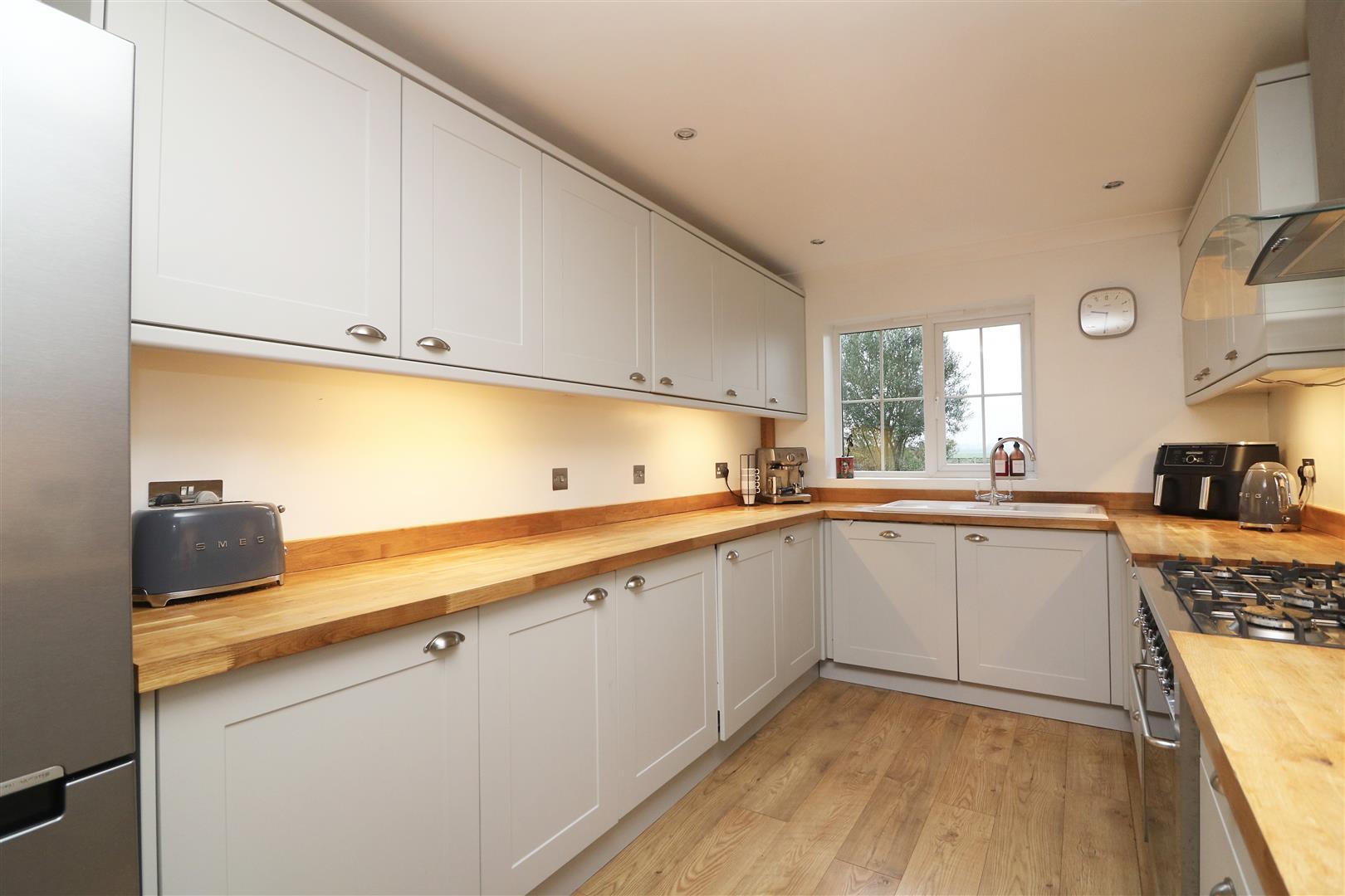 Property Image 56ef4e93-3f21-450b-8589-a9c2ed7b85b0