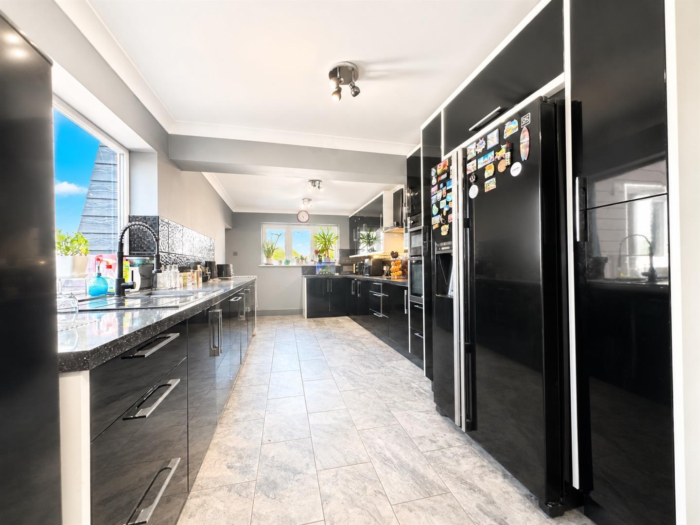 Property Image 56f44b16-1395-4654-93a3-c50b5b32e296