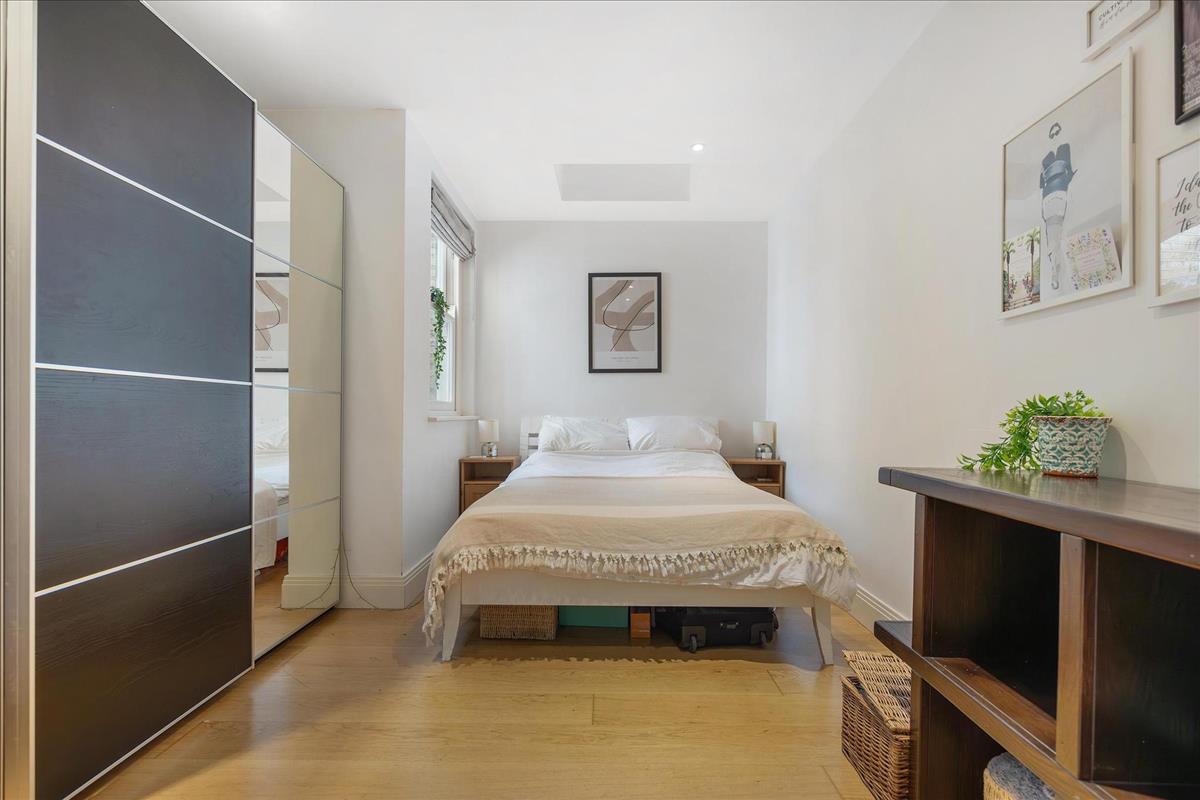 Property Image 56f8271b-0fec-45da-bf83-2a8e1e08dfd6