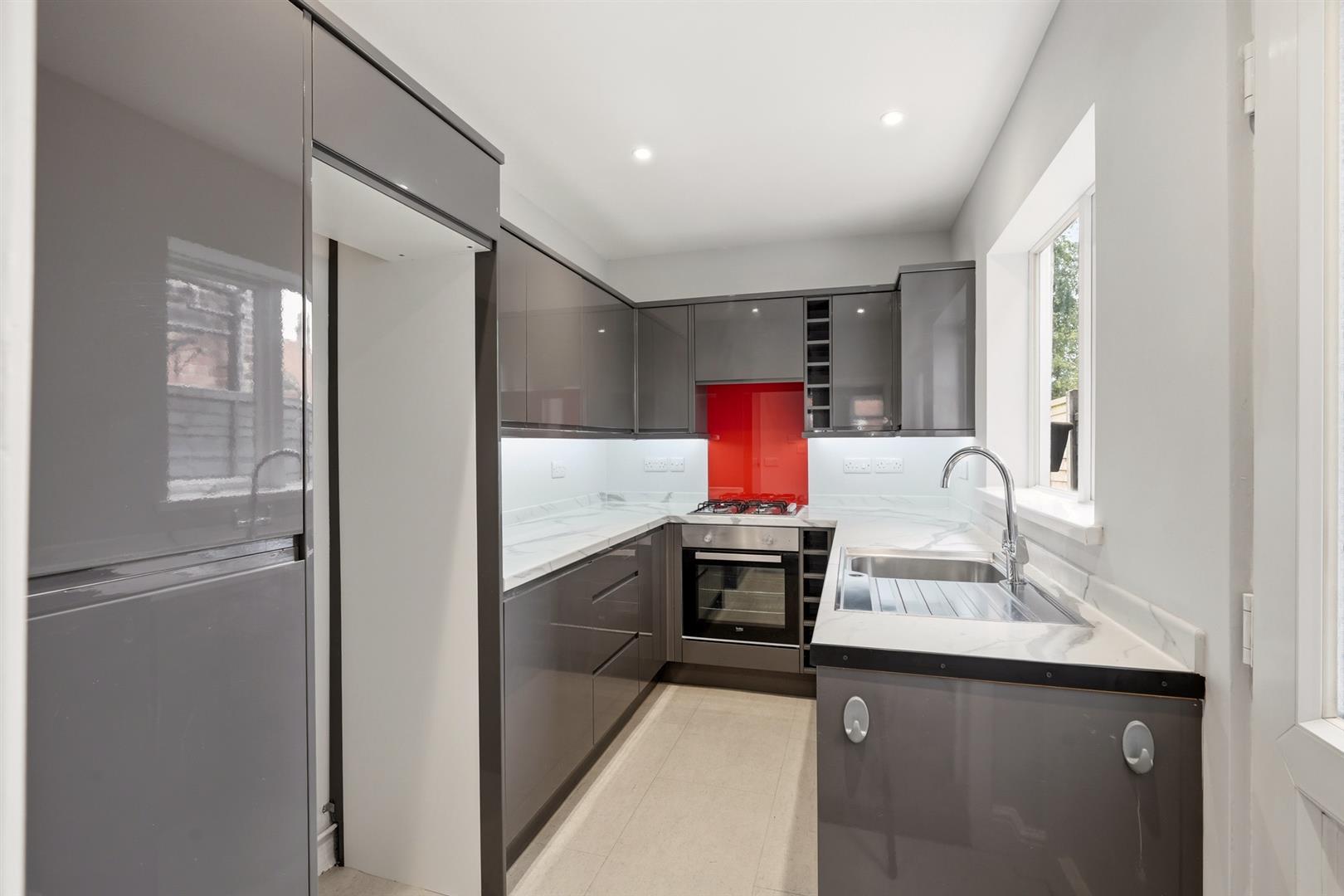 Property Image 57098067-8743-4d80-9a81-62f38ae797e0
