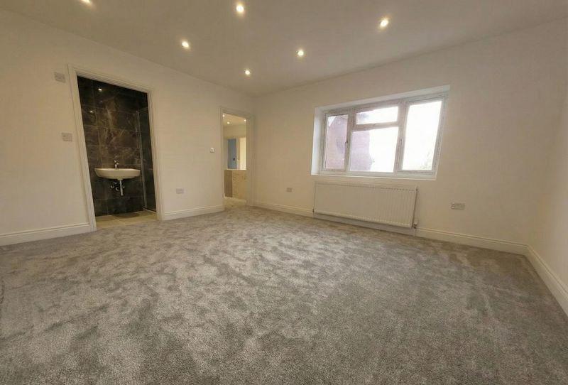 Property Image 5729df20-c9d5-4236-82ec-a996048639a4