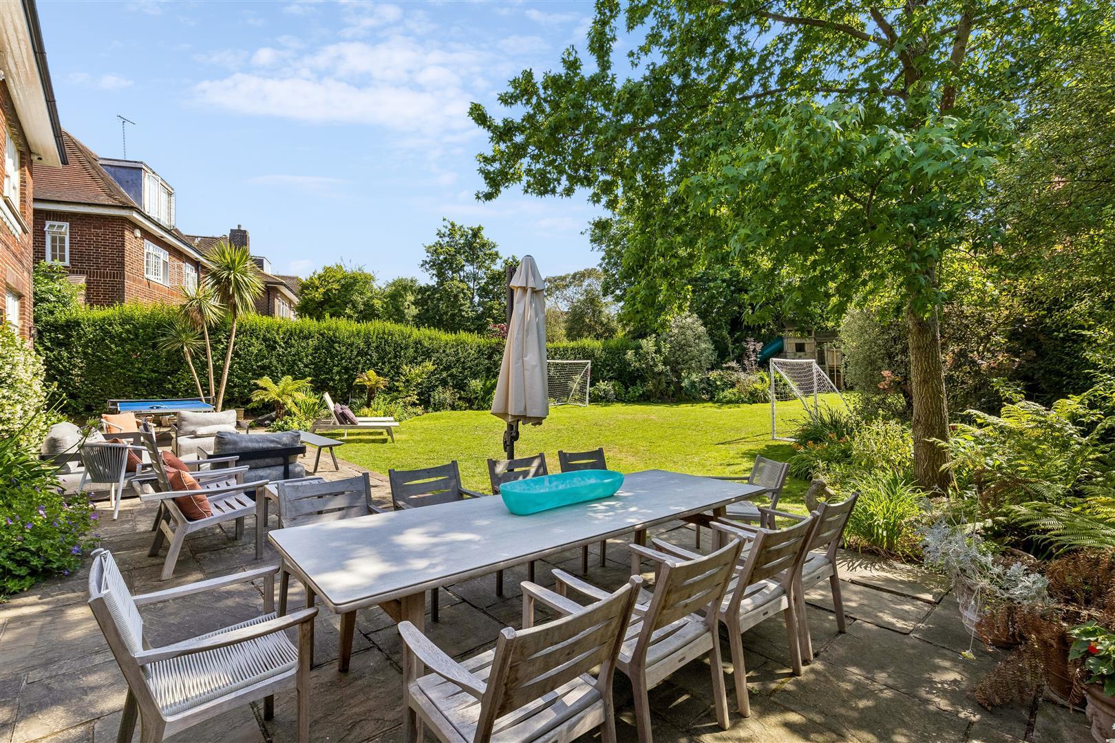 Property Image 572a91aa-cbdb-45db-b7c2-cadbf3a71d50