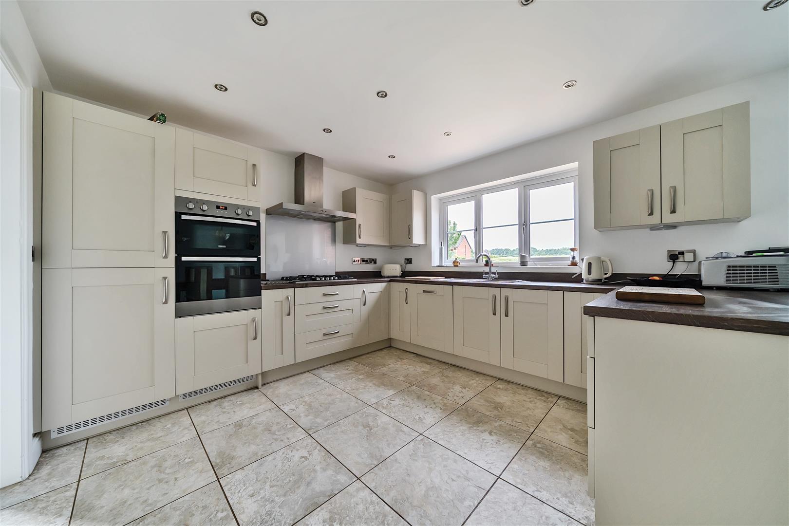Property Image 572b6ee0-bbec-4974-97de-ef04df6bb531