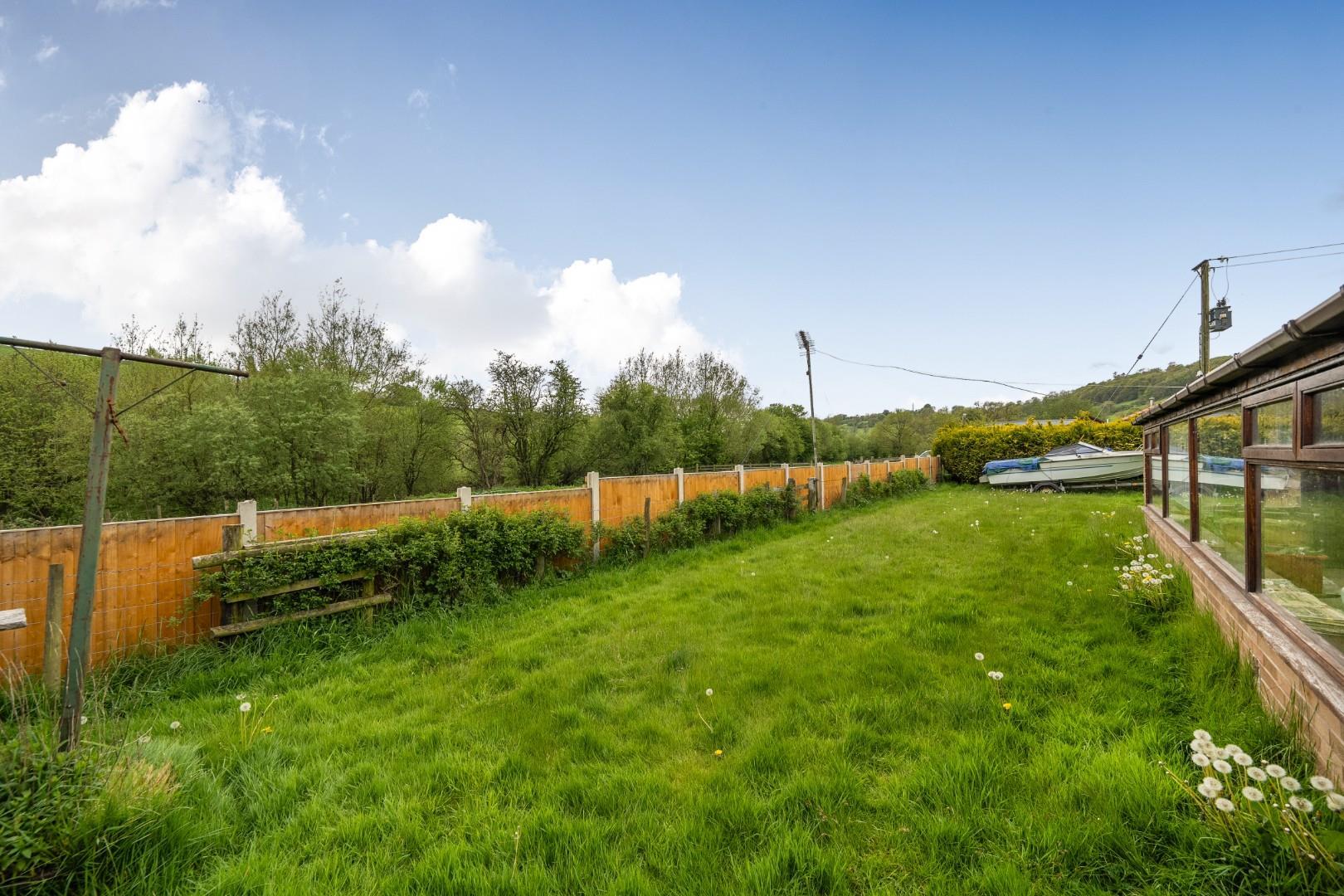 Property Image 573a6394-bc9f-4a79-a780-08975b471e99