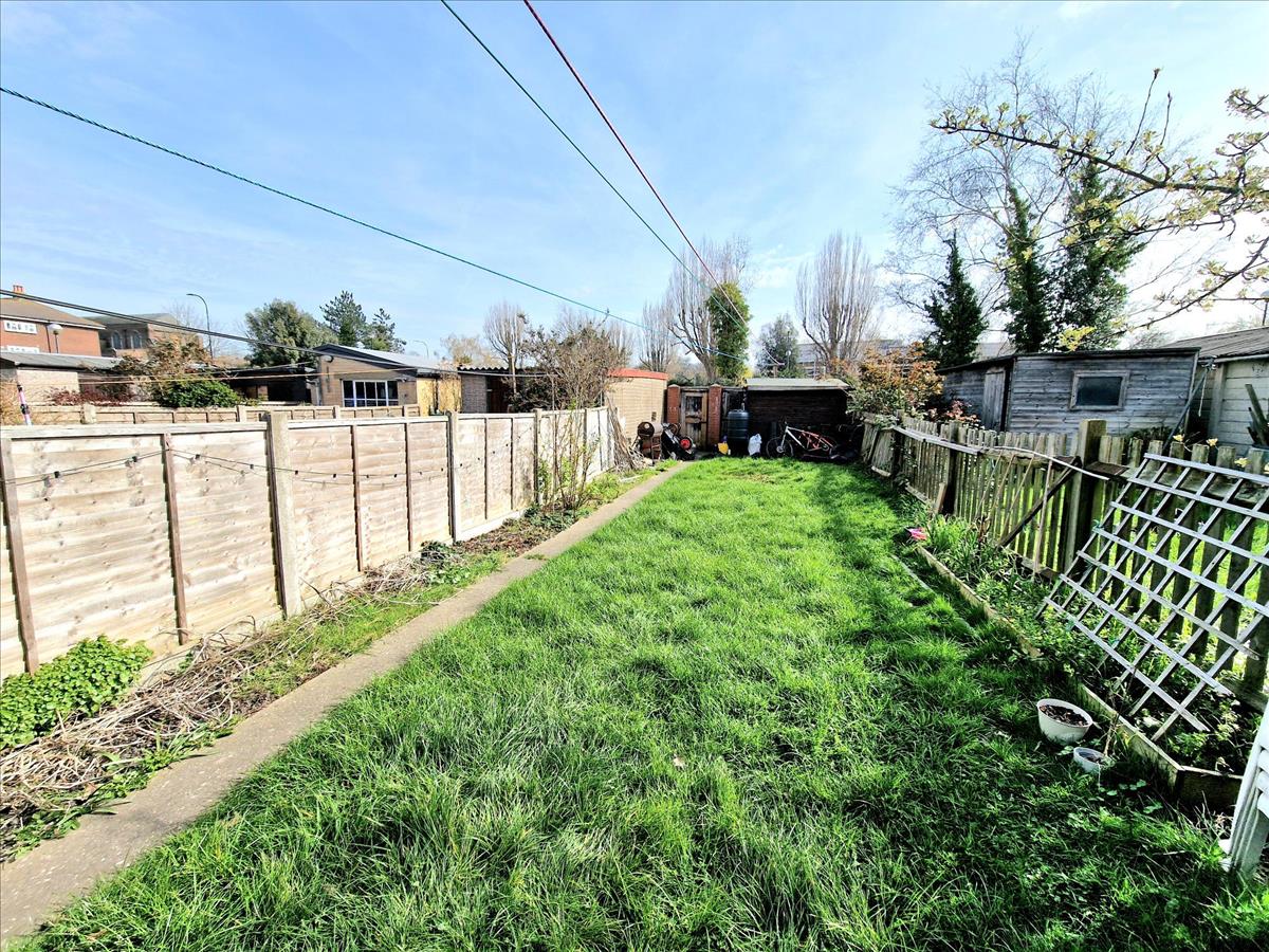 Property Image 575ac3cd-1e16-455b-a67c-5a8f115d93e5